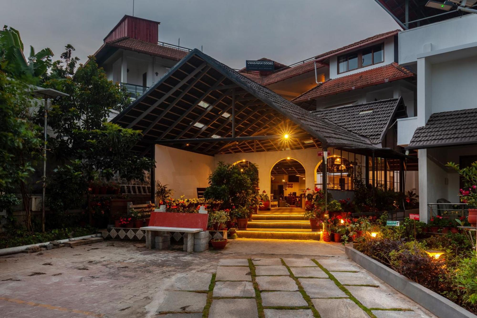 Treebo Vrindavan, 3 Km From Madikeri Fort マディケーリ エクステリア 写真